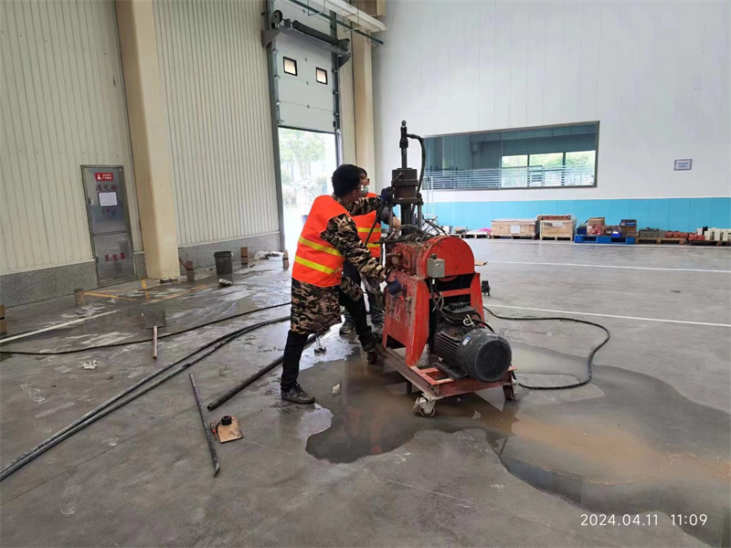 礼泉厂房地面下沉塌陷注浆加固施工